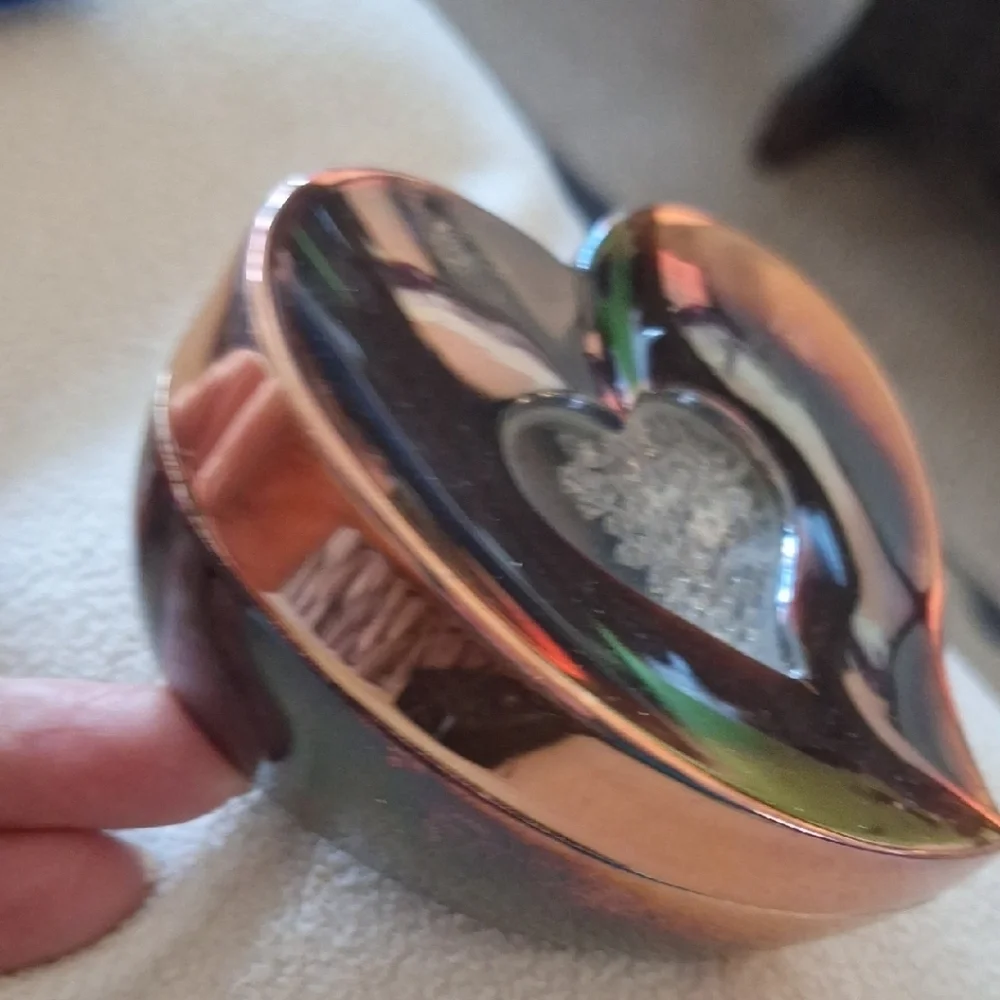 Heart-Shaped Metallic Trinket Dish - Iridescent Copper 4